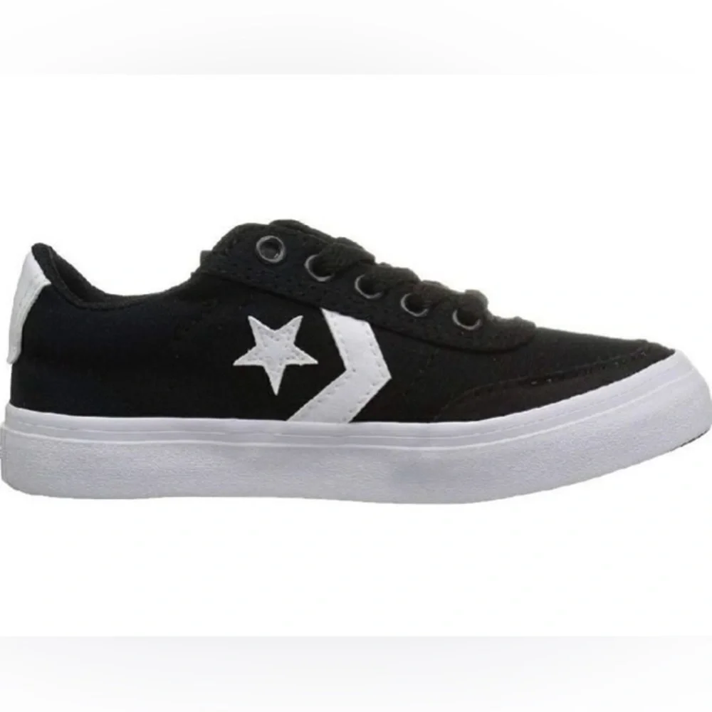 Converse Courtland Ox‎ Sneaker/Shoe | New in BOX/NWT!! 👟🖤